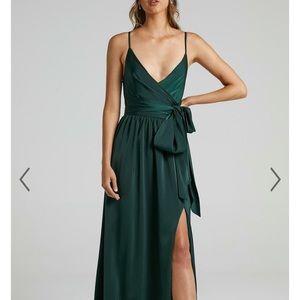 Floor-length Emerald Green Bridesmaid / Formal Dress